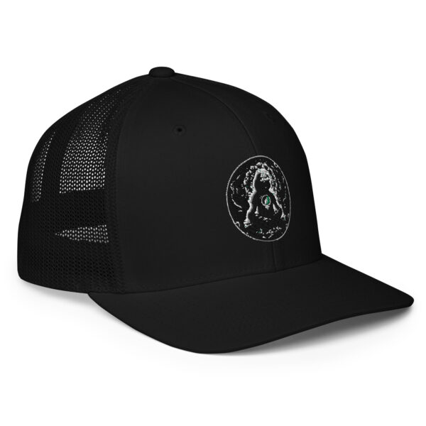 Closed-back trucker cap - Image 3